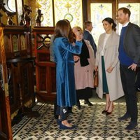 El Príncipe Harry y Meghan Markle visitan un pub irlandés
