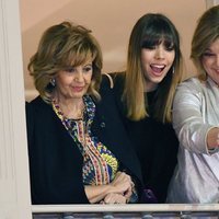 Alejandra Rubio con María Teresa Campos y Terelu Campos en un balcón de Málaga