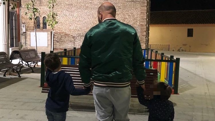Kiko Rivera en la Semana Santa 2018 junto a sus hijos Francisco y Carlota