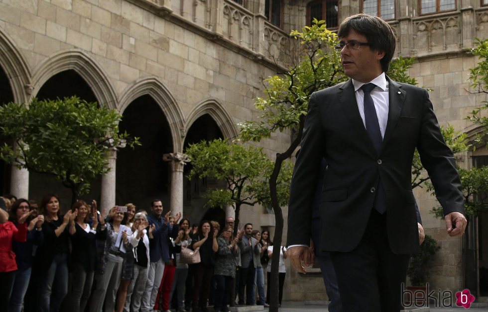 Carles Puigdemont llegando a una reunión en el Palau de la Generalitat