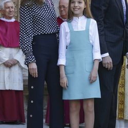 La Reina Letizia junto a la Infanta Sofía en la Misa de Pascua 2018