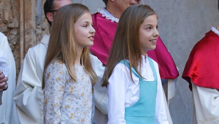 La Princesa Leonor y la Infanta Sofía en la Misa de Pascua 2018