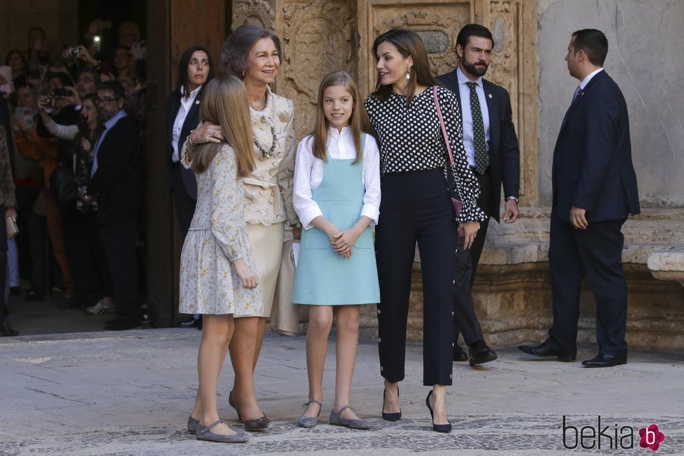 La Reina Sofía, la Reina Letizia, la Princesa Leonor y la Infanta Sofía en la Misa de Pascua 2018