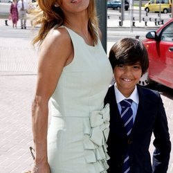 Ivonne Reyes y su hijo Alejandro cuando era pequeño