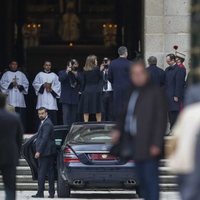 Los Reyes Felipe y Letizia a su llegada a la misa por el 25 aniversario de la muerte del Conde de Barcelona