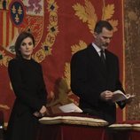 Los Reyes Felipe y Letizia en la misa por el 25 aniversario de la muerte del Conde de Barcelona