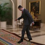 El Rey Felipe tras su tropezón con una alfombra