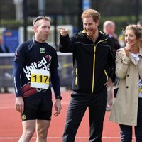 El Príncipe Harry y Meghan Markle en la Universidad de Bath