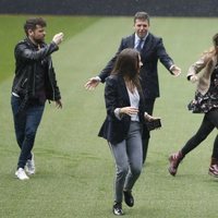 Amaia, Ricky y Ana Guerra de 'OT 2017' en el Estadio Santiago Bernabéu
