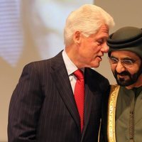 El Emir de Dubai junto a Bill Clinton en 2015