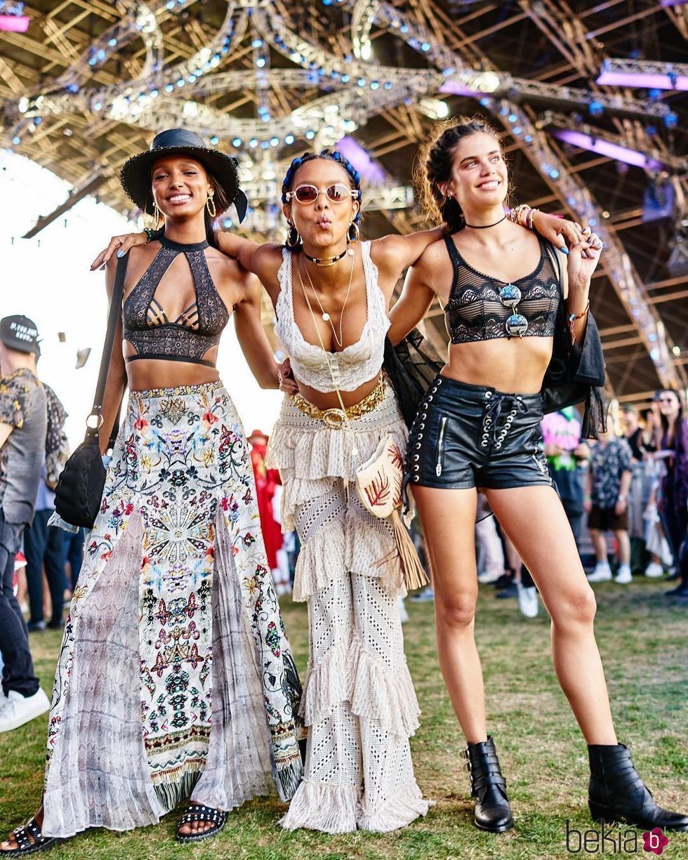 Jasmine Tookes, Lais Ribeiro y Sara Sampaio durante el Coachella 2018