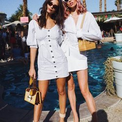Emily Ratajkowski y Elsa Hosk en el festival Coachella 2018