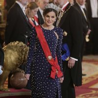 La Reina Letizia en la cena de gala al presidente de Portugal, Marcelo Rebelo de Sousa
