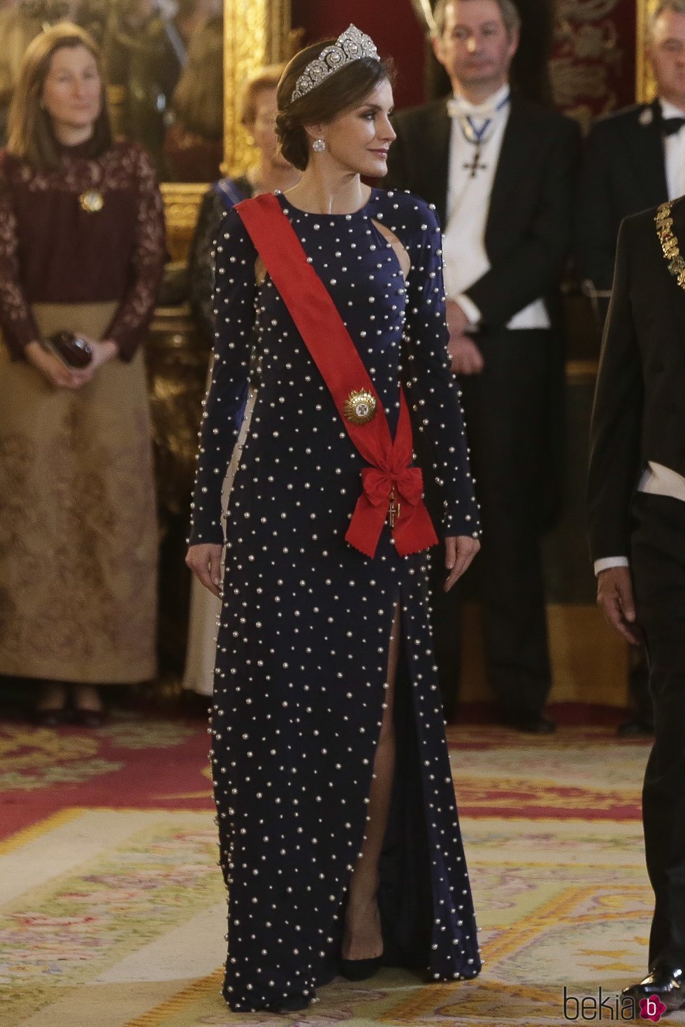 La Reina Letizia con la tiara Cartier en la cena de gala en honor al presidente de Portugal