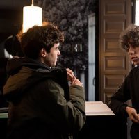 Javier Ambrossi y Javier Calvo en el rodaje de la segunda temporada de 'Paquita Salas'