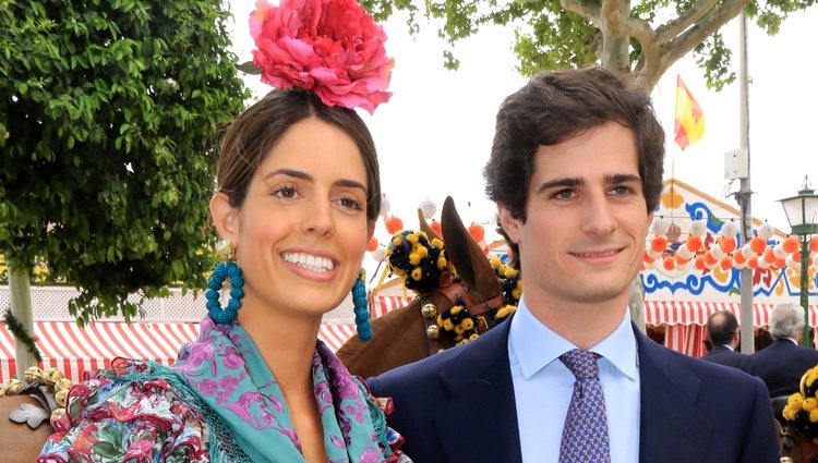 El Duque de Huéscar, Fernando Fitz-James, junto a Sofía Palazuelo en la Feria de Abril 2018