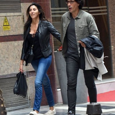 Paz Padilla y su marido Antonio Vidal paseando por Málaga