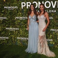 Elsa Anka y Lidia Torrent en el desfile de Pronovias en la Barcelona Bridal Fashion Week 2018