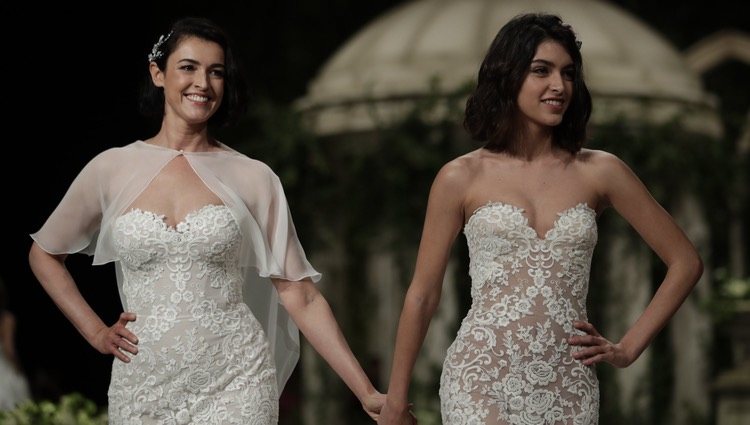 Blanca Romero y Lucía Rivera, todo naturalidad durante la Barcelona Bridal Fashion Week 2018