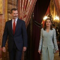 Los Reyes Felipe y Letizia en el almuerzo previo a la entrega del Premio Cervantes 2017