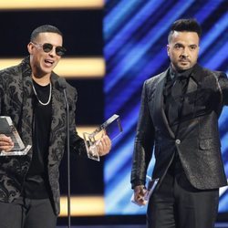 Daddy Yankee y Luis Fonsi en los Premios Billboard de la Música Latina de 2018