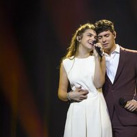 Amaia Romero y Alfred García durante sus ensayos para Eurovisión 2018