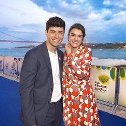 Amaia y Alfred posan en la Blue Carpet previa a Eurovisión 2018