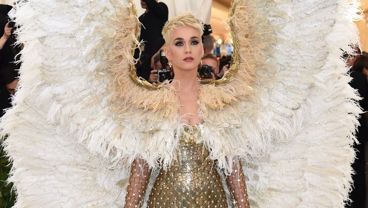 Katy Perry en la alfombra roja de la Gala MET 2018