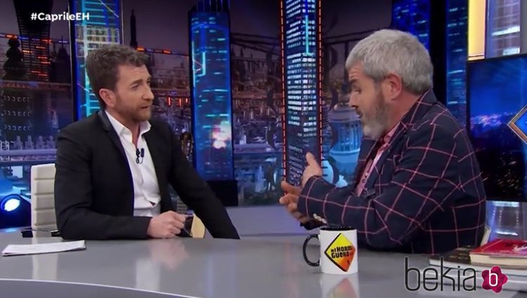 Pablo Motos y Lorenzo Caprile debatiendo en 'El Hormiguero'