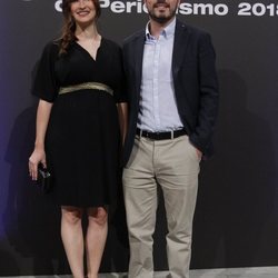 Alberto Garzón y Anna Ruiz en la entrega de Premios Ortega y Gasset de Periodismo
