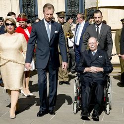 Los Grandes Duques de Luxemburgo y Juan de Luxemburgo en la procesión de la Octava Católica