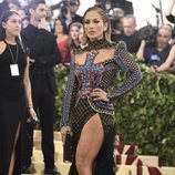 Jennifer Lopez en la alfombra roja de la Gala MET 2018