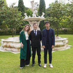 Alfred y Amaia con el embajador de España en Portugal antes de Eurovisión 2018