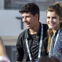 Alfred y Amaia, sonrientes en un encuentro con fans en Lisboa antes de Eurovisión 2018