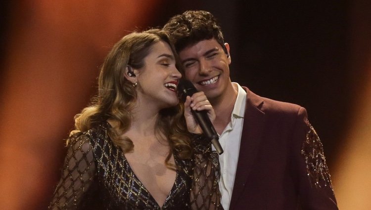 Amaia y Alfred con 'Tu canción' durante su actuación en la final de Eurovisión 2018