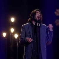 Salvador Sobral actuando en la final de Eurovisión 2018