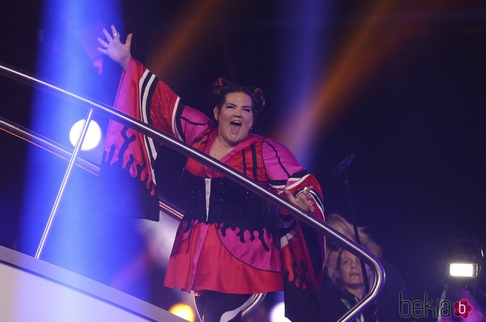 La representante de Israel Netta celebrando su victoria en Eurovisión 2018