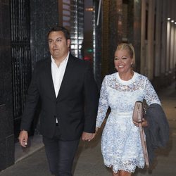 Belén Esteban con su novio Miguel llegando a su fiesta organizada tras su victoria judicial con Toño Sanchís