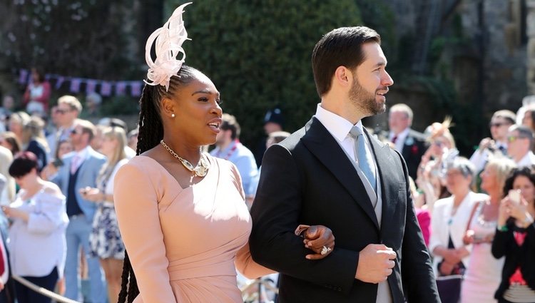 Serena Williams junto a su marido en la boda del Príncipe Harry y Meghan Markle