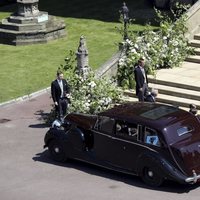 Meghan Markle saliendo del coche antes de su boda con el Príncipe Harry