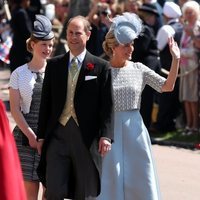 Los Condes de Wessex con su hija en la boda del Príncipe Harry y Meghan Markle