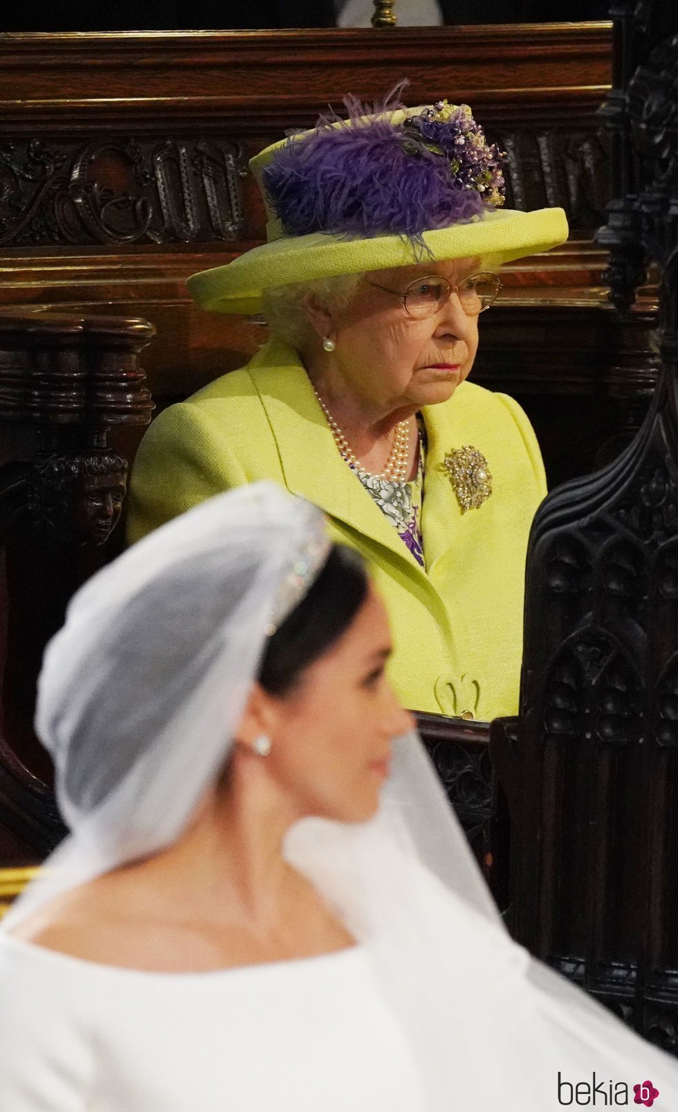 La Reina de Inglaterra atiende a la ceremonia del Príncipe Harry y Meghan Markle
