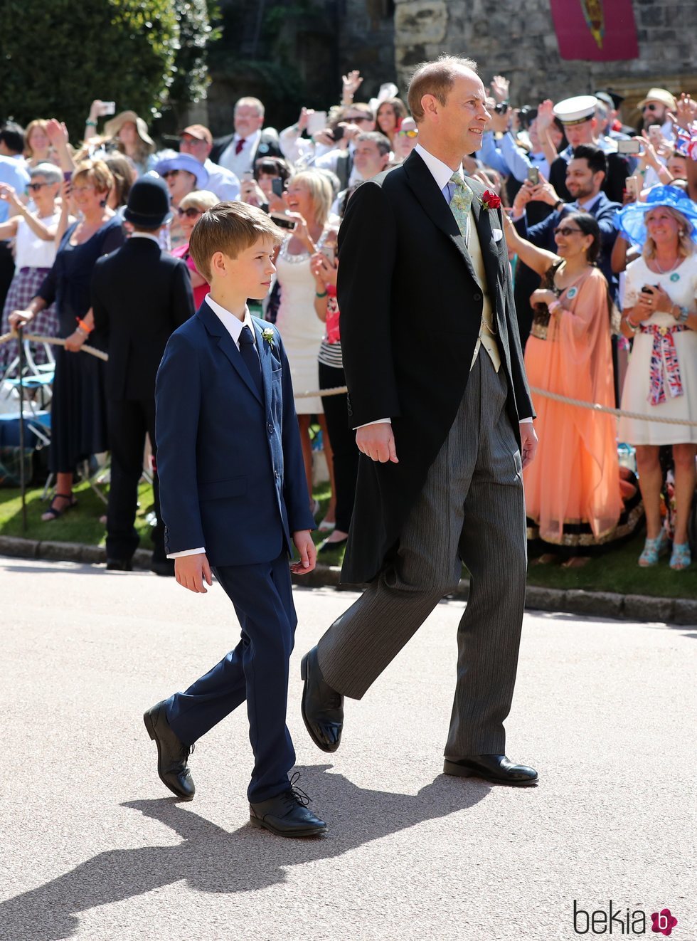 El Príncipe Eduardo y su hijo James Mountbatten-Windsor en la boda del Príncipe Harry y Meghan Markle