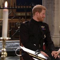 El Príncipe Harry y Meghan Markle se miran con cariño en la boda