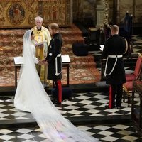 El espectacular velo y vestido de Meghan Markle durante su boda con el Príncipe Harry