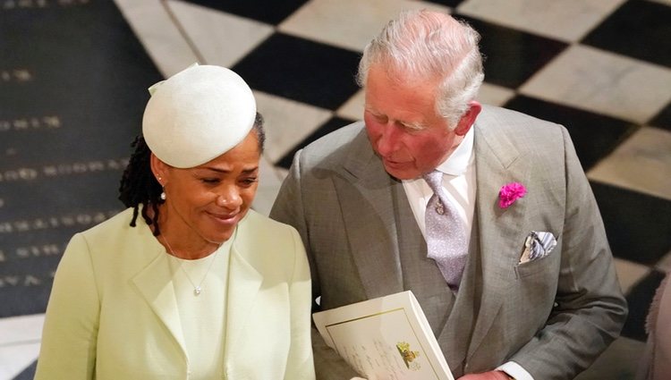 Doria Ragland y el Príncipe Carlos en la boda del Príncipe Harry y Meghan Markle