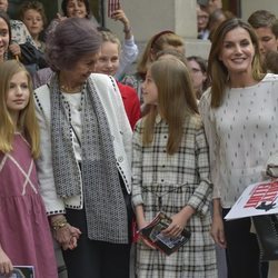 La Reina Sofía, muy cómplice con la Infanta Sofía junto a la Reina Letizia, la Princesa Leonor, Victoria de Marichalar e Irene Urdangarin
