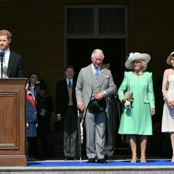 El Príncipe Harry, el Príncipe Carlos, Camilla Parker y Meghan Markle en la celebración del 70 cumpleaños del Príncipe de Gales