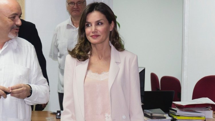 La Reina Letizia en la Oficina Técnica de Cooperación de Haití
