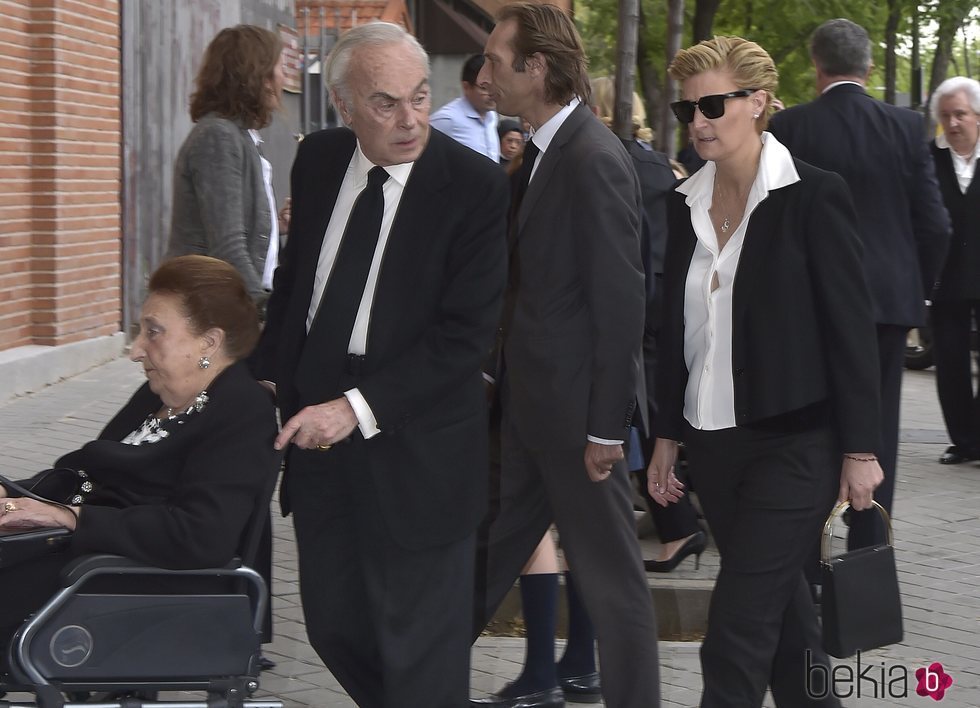 Los Duques de Soria, Alfonso y María Zurita en el funeral de Alfonso Moreno de Borbón